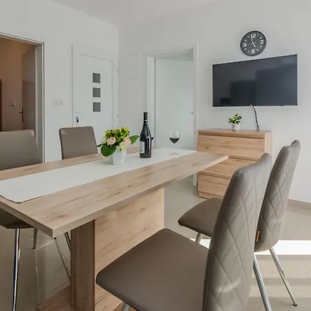 Appartamento Marovic By Interhome