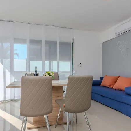 Marovic By Interhome * Vir