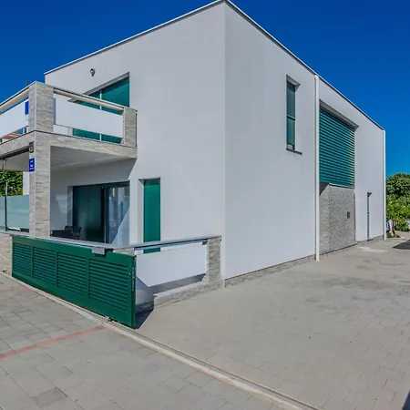 Marovic By Interhome