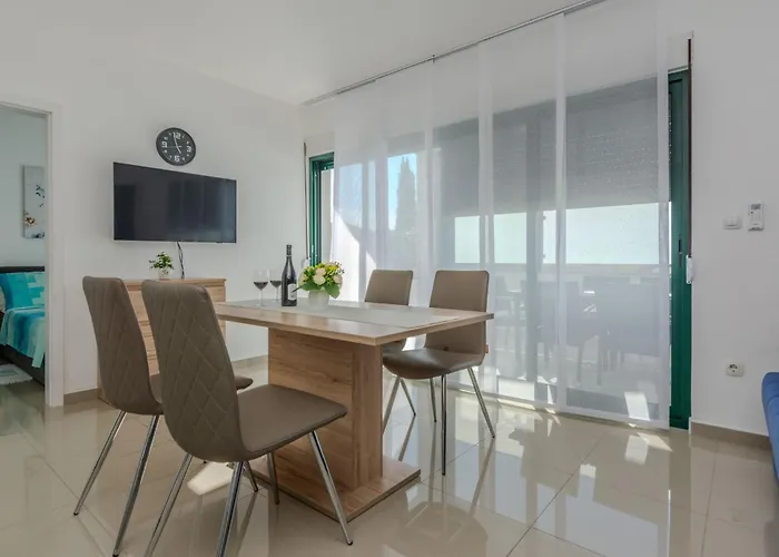 Marovic By Interhome *